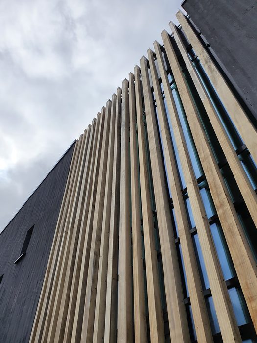 Verticale houten gevelbekleding