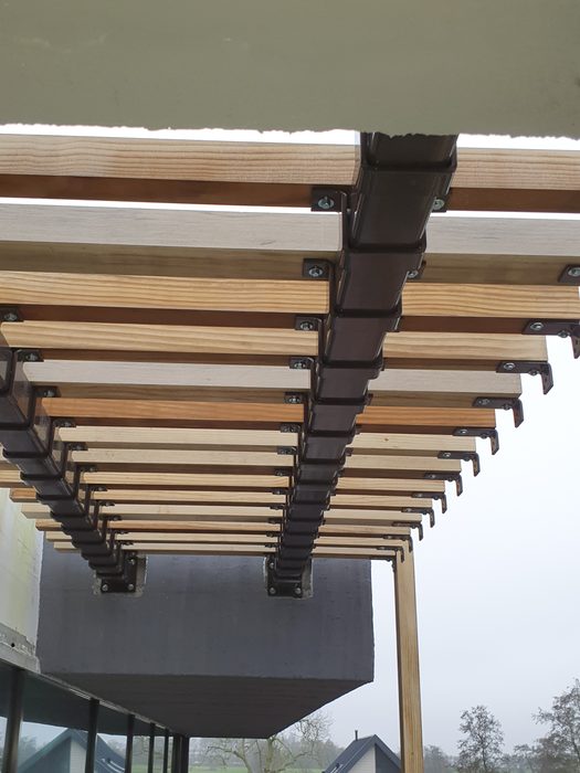 Detail houten pergola constructie